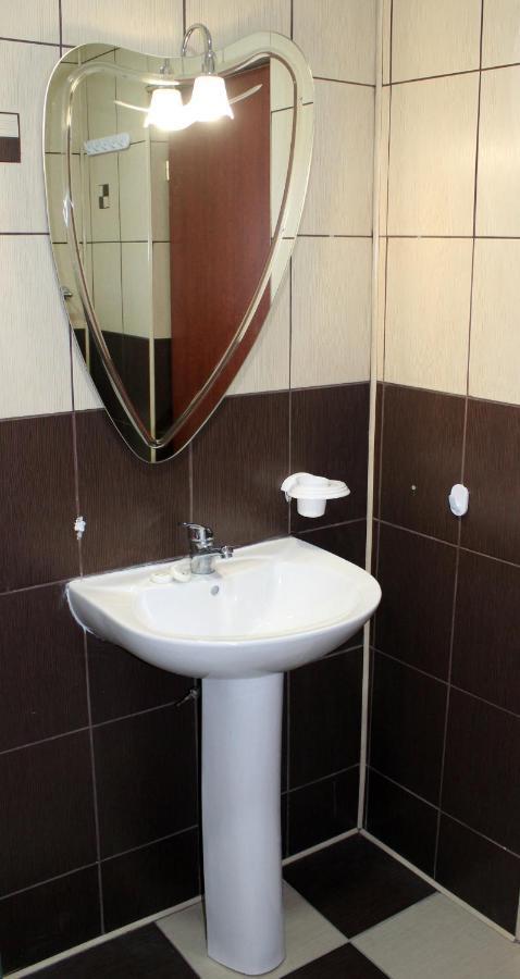 Anuta Hotel Breaza  Bagian luar foto