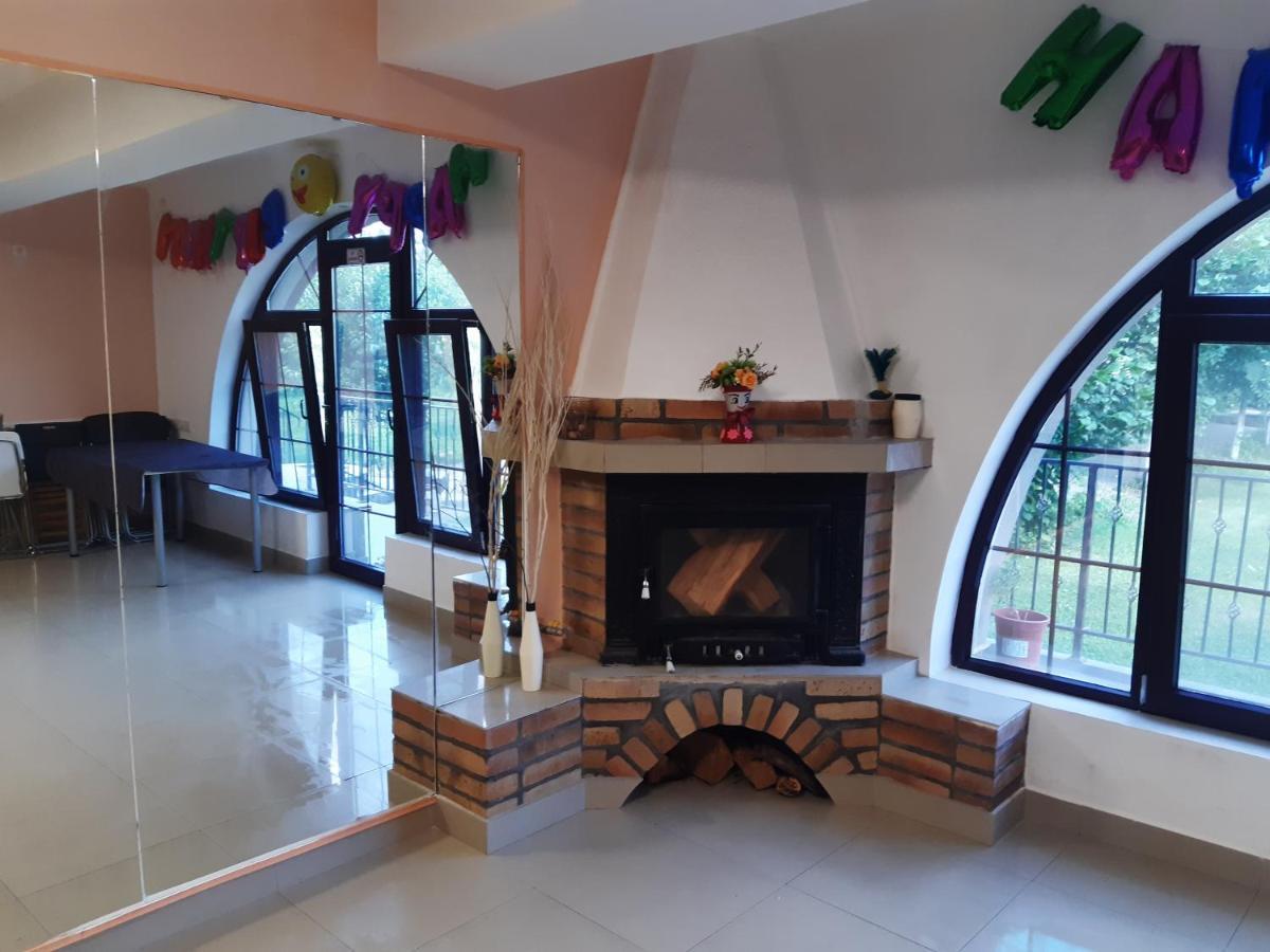 Anuta Hotel Breaza  Bagian luar foto
